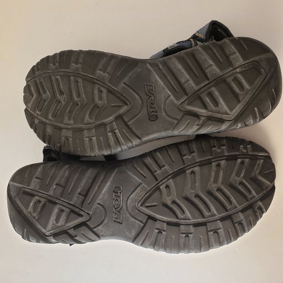 Teva Hurricane Wavy Trail Strappy Sandals.  Men\'s Size 12.